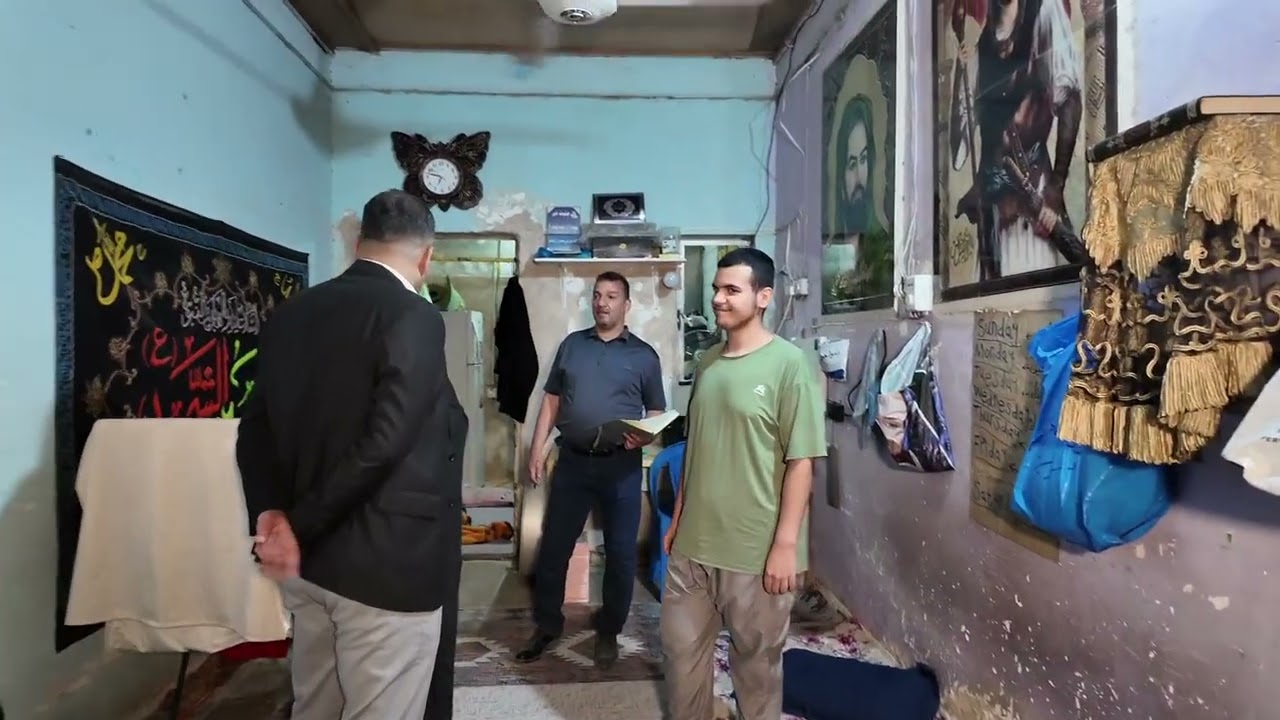 بسم الله ما شاء الله، الام : الله عز وجل حبيبي، الابن : امسح الشخابيط من الكتاب حتى اسلمه