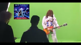 KISS&#39; Ace Frehley teases new song Walkin&#39; on the Moon - shoots a music video