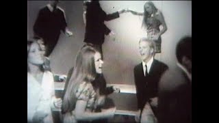 American Bandstand 1967 -Bathing Beauties Contest- The Letter, The Box Tops chords