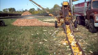 Shelling corn 2013 #2