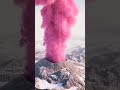 بركان Popocatepetl اكتسب شعبية كبيرة بفضل الصور التي ينثر فيها سحب من الدخان الوردي 