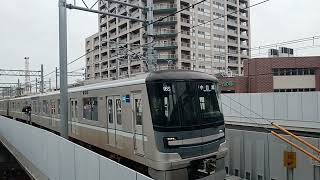 東京メトロ13000系 13122編成　　普通　中目黒表示をしながら竹ノ塚駅に入線する回送電車