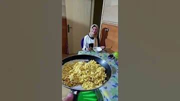الاندومي وزوجتي 