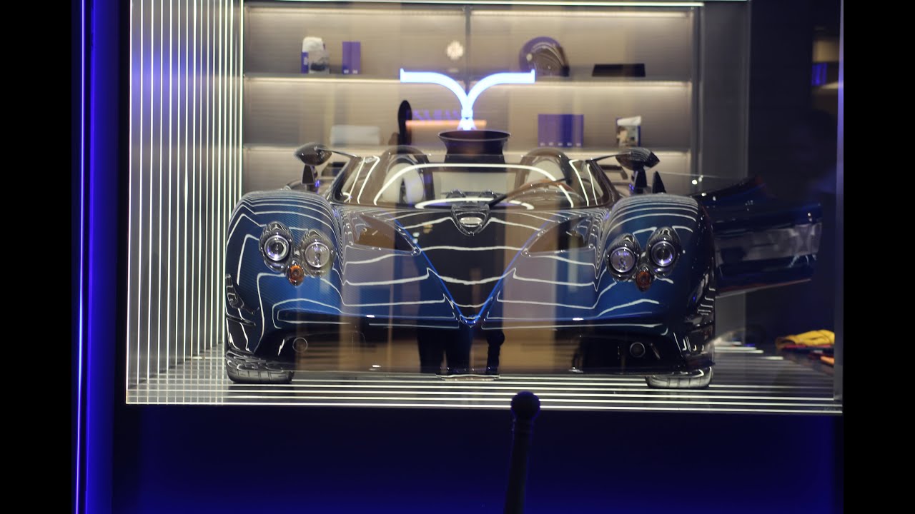 Une PAGANI ZONDA HP BARCHETTA ?! Carspotting de FOLIE à MILAN et au LAC DE COME !!