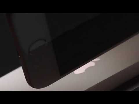 Реклама iPhone 8 и iPhone 8 Plus.