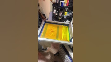WATCH ME SCREEN PRINT USING CMYK METHOD! 🔥 #art #viral #screenprinting #shorts