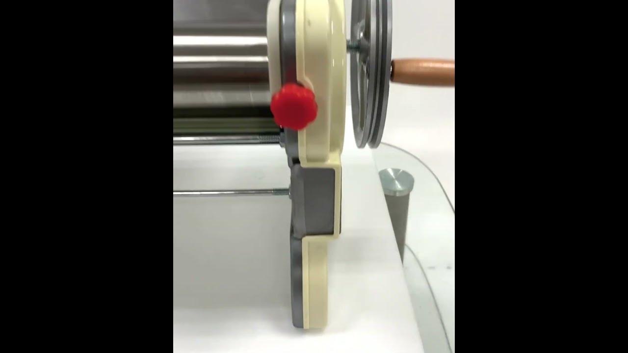 Тестораскаточная машина ручная Foodatlas FA-350 - YouTube