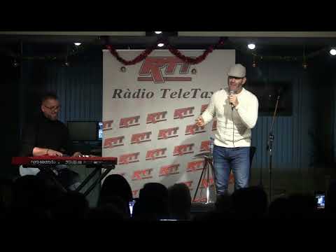 Paco Candela concierto acústico en Radio TeleTaxi