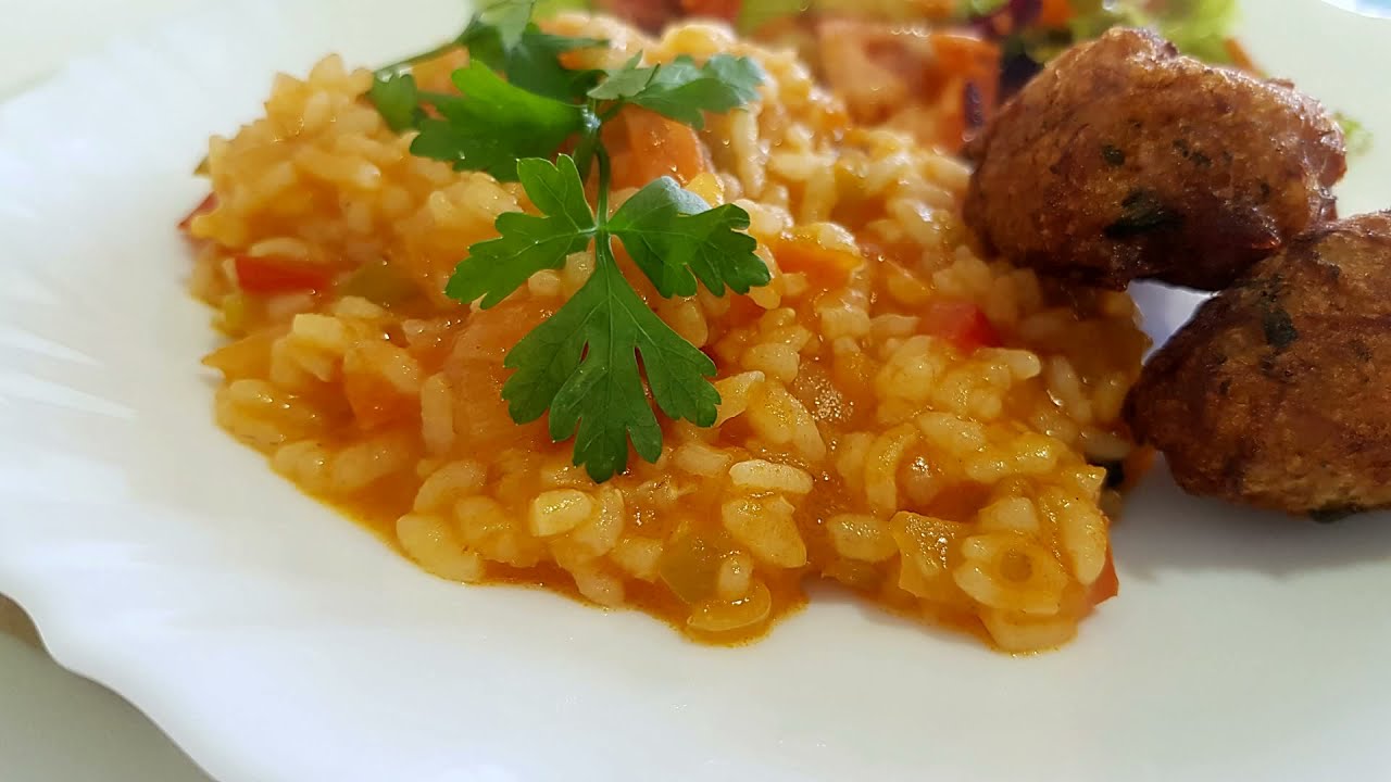 TOMATO RICE - PORTUGUESE RECIPE // Cooking With Spices