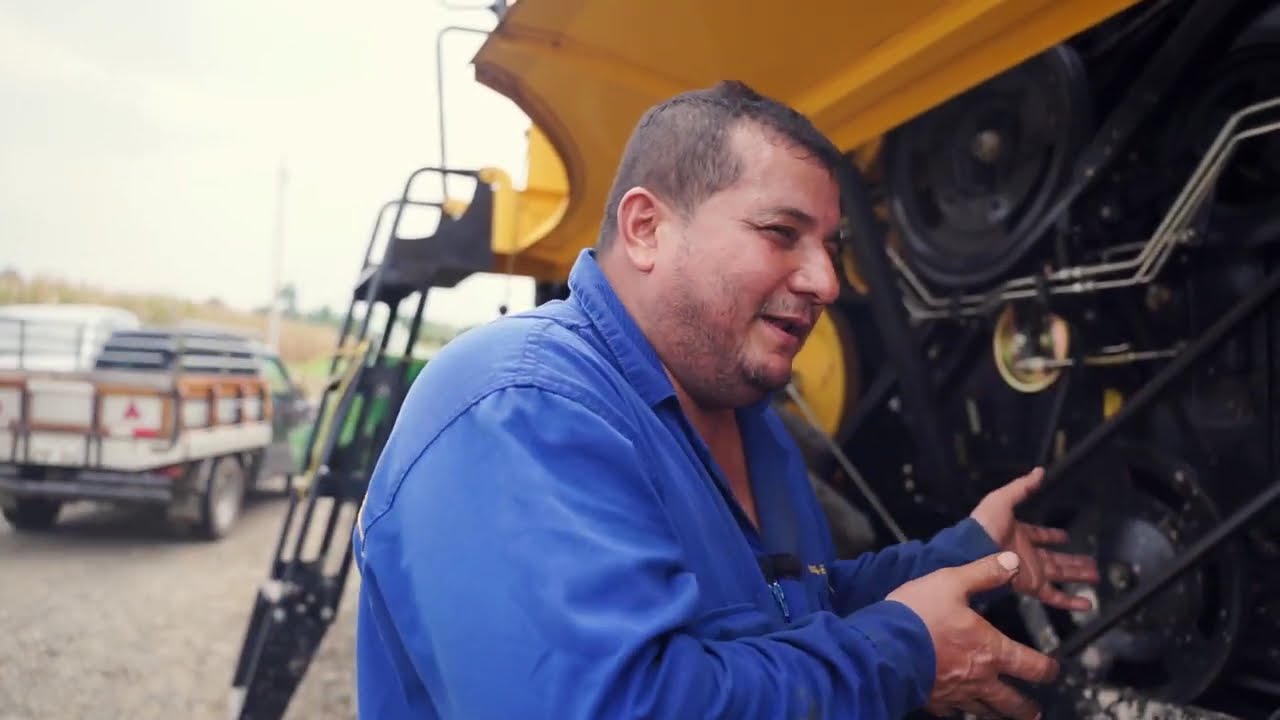 Cuidados y Mantenimiento para el Óptimo Desempeño de la Cosechadora New Holland TC5.30