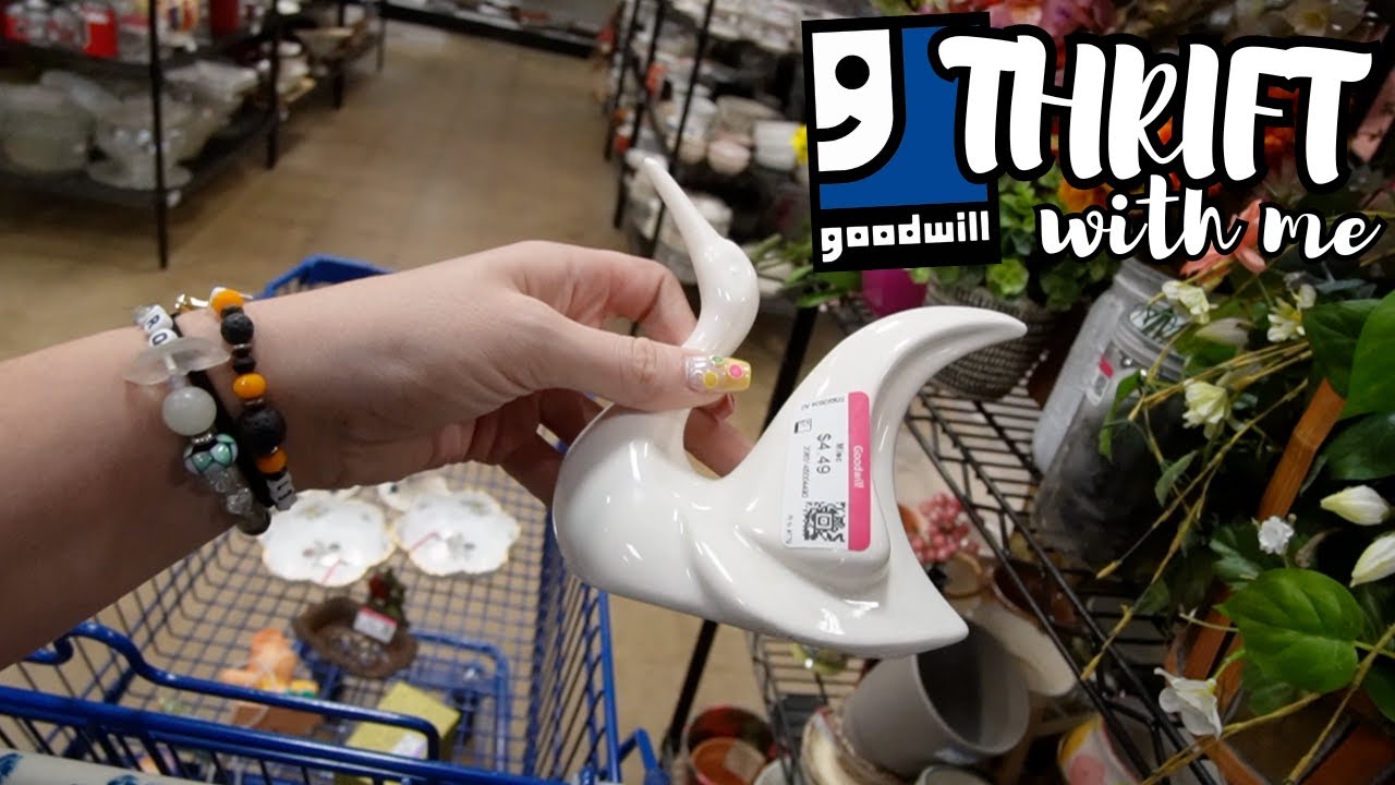 Hidden On THE BOTTOM SHELF | GOODWILL Thrift With Me | Reselling - YouTube