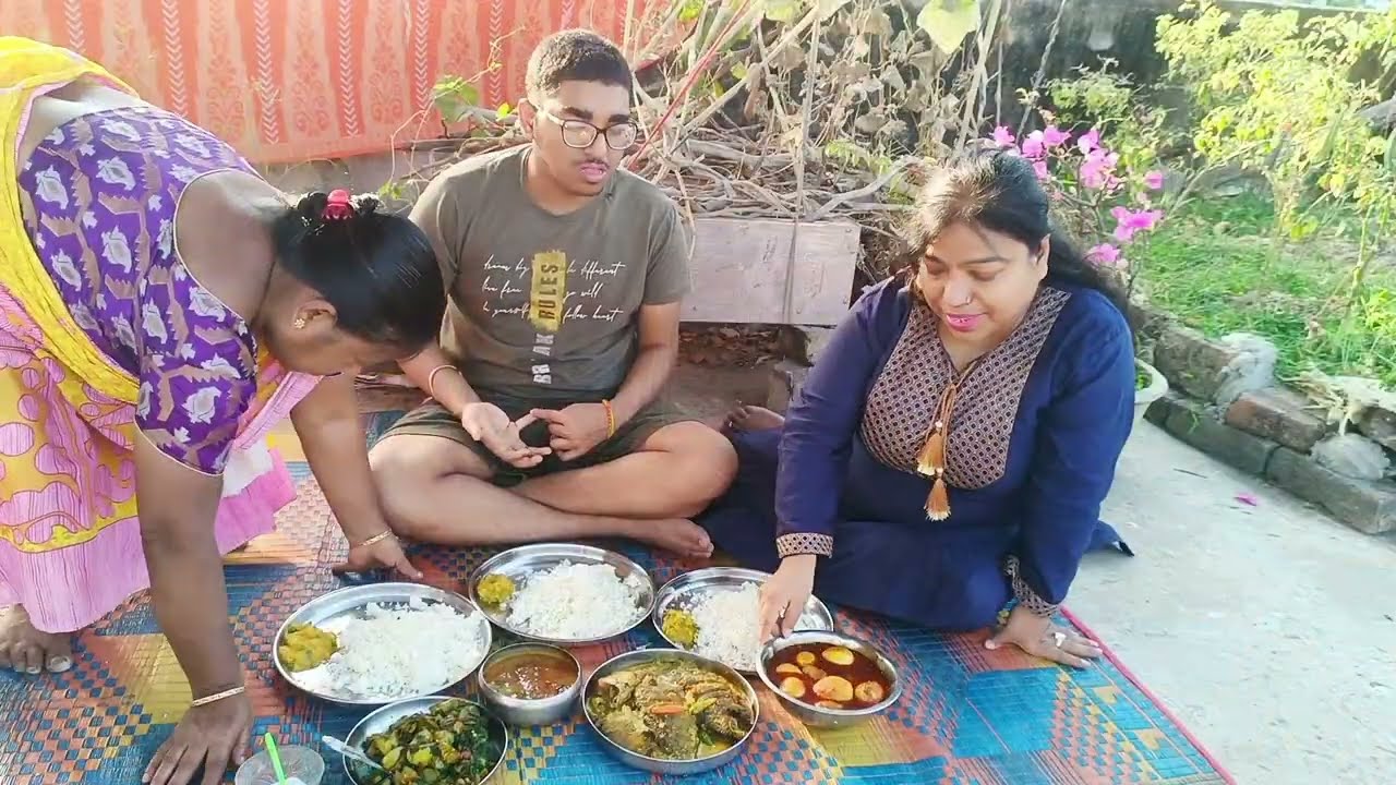 Big bites Eating kumro vorta Volamacher jhal dimer jhol🌿অনেক দিন বাদে ছাদে খাওয়াদাওয়া হলোMukbang