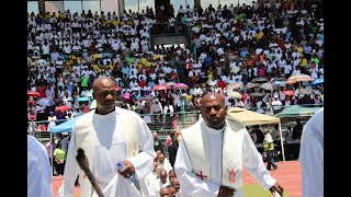 Asituse Umsindisi by Archdiocese of Pretoria Catholic Church Choir  - Year of Faith