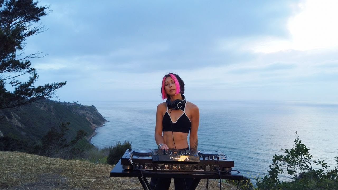 Watch moody sunset mix for deep feels | melodic techno & progressive house | TAY X live @ Palos Verdes on YouTube Watch moody sunset mix for deep feels | melodic techno & progressive house | TAY X live @ Palos Verdes on YouTube