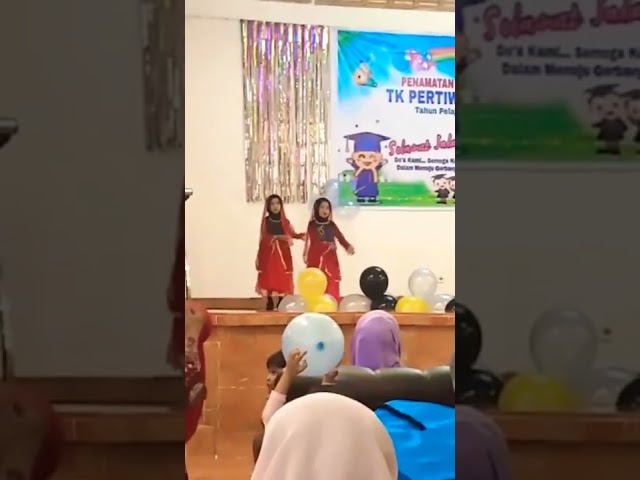 Tari Barakallah class=