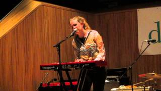 Video thumbnail of "Alice Boman -'Over' live at Teatro Conde Duque (Madrid,24th Oct 2013)"