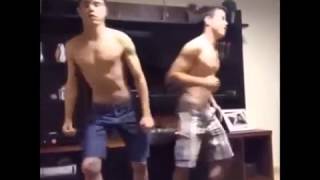 Irm.os.rocha.dan.ando.chama.o.bombeiro.e.o.novinha