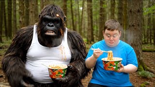 BIGFOOT VLOG 44 - SPICY NOODLE CHALLENGE WITH DOWNZY!