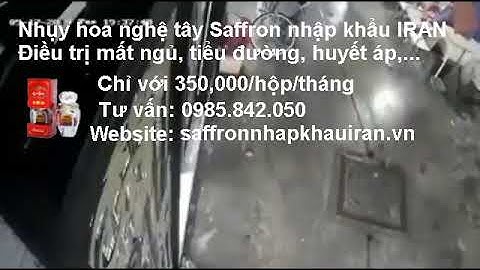 Rùng mình cảnh cô gái bị 2 tên cướp giật túi xách kéo lê xuống đường