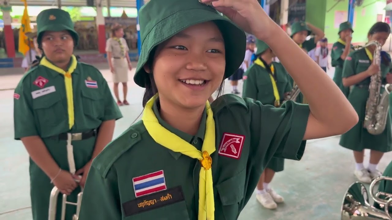 เดินสวนสนามลูกเสือ โรงเรียนบ้านห้วยปราบ