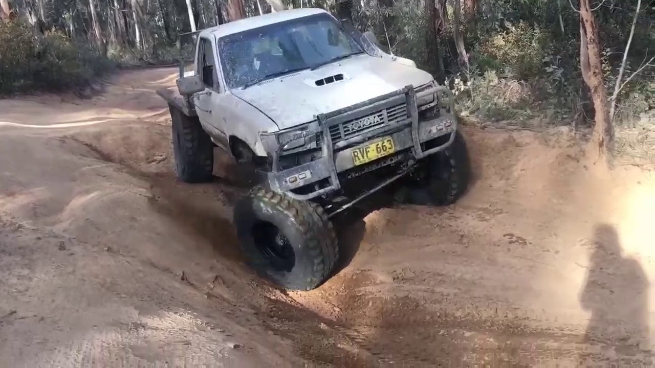 lithgow  newnes state Forest four wheel driving
