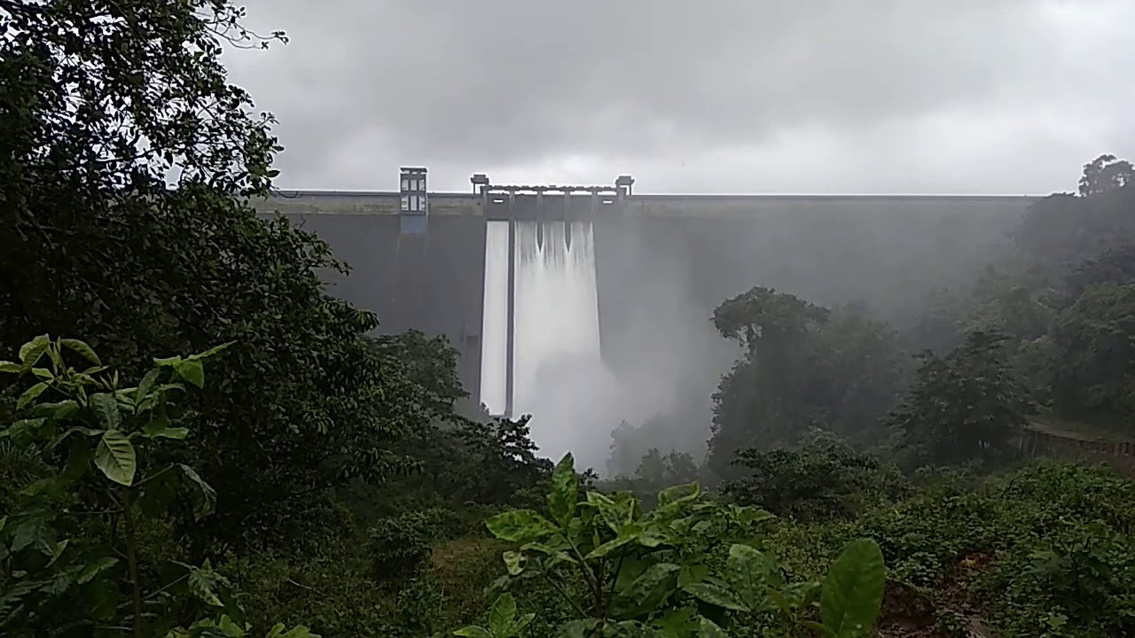 Idukki dam shutter open chruthony(5), Hillson Nijo Paul