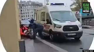 В Санкт-Петербурге автобус упал в реку