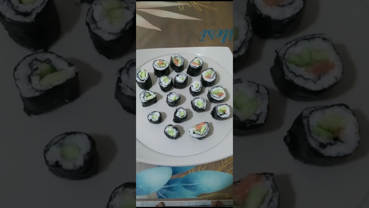 SUSHI #sushi #chinesefood #japon #food #cooking #eating #recipe #somon #makisushi #californiaroll