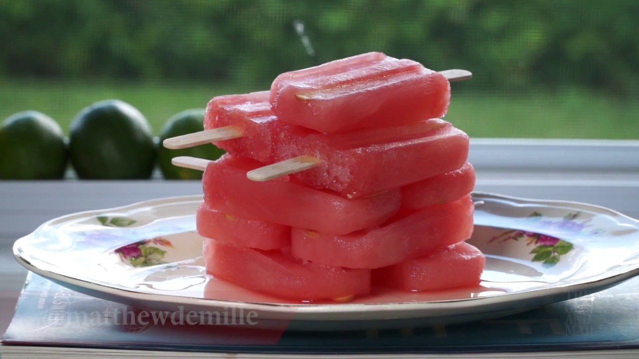 Enjoy making (and eating) these simple boozy popsicles