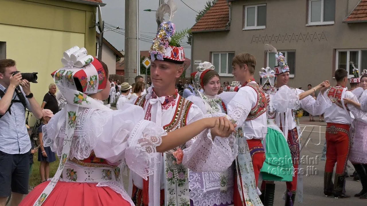 Nedělní hodové sólo patřilo v Hruškách přespolním, pondělní zase mužákům