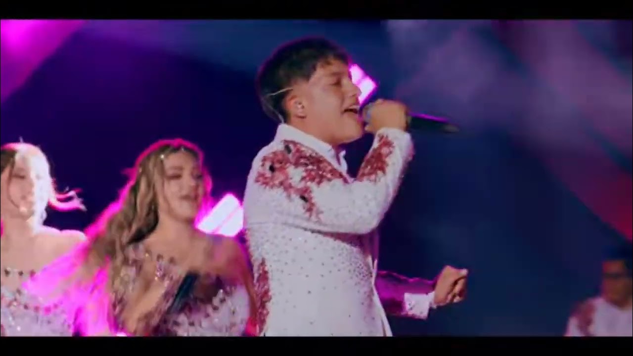 La bella luz Stiven franco con la misma vara