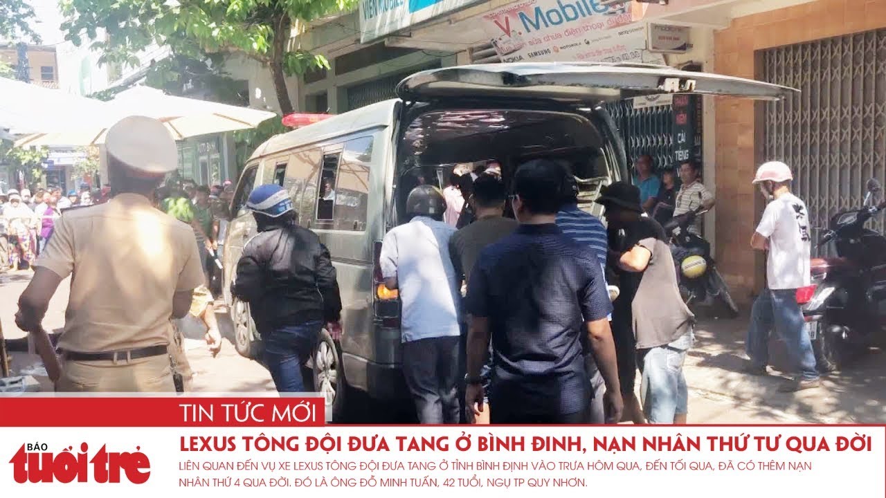 Xe Lexus tông đội đưa tang ở Bình Đinh, nạn nhân thứ tư qua đời - YouTube