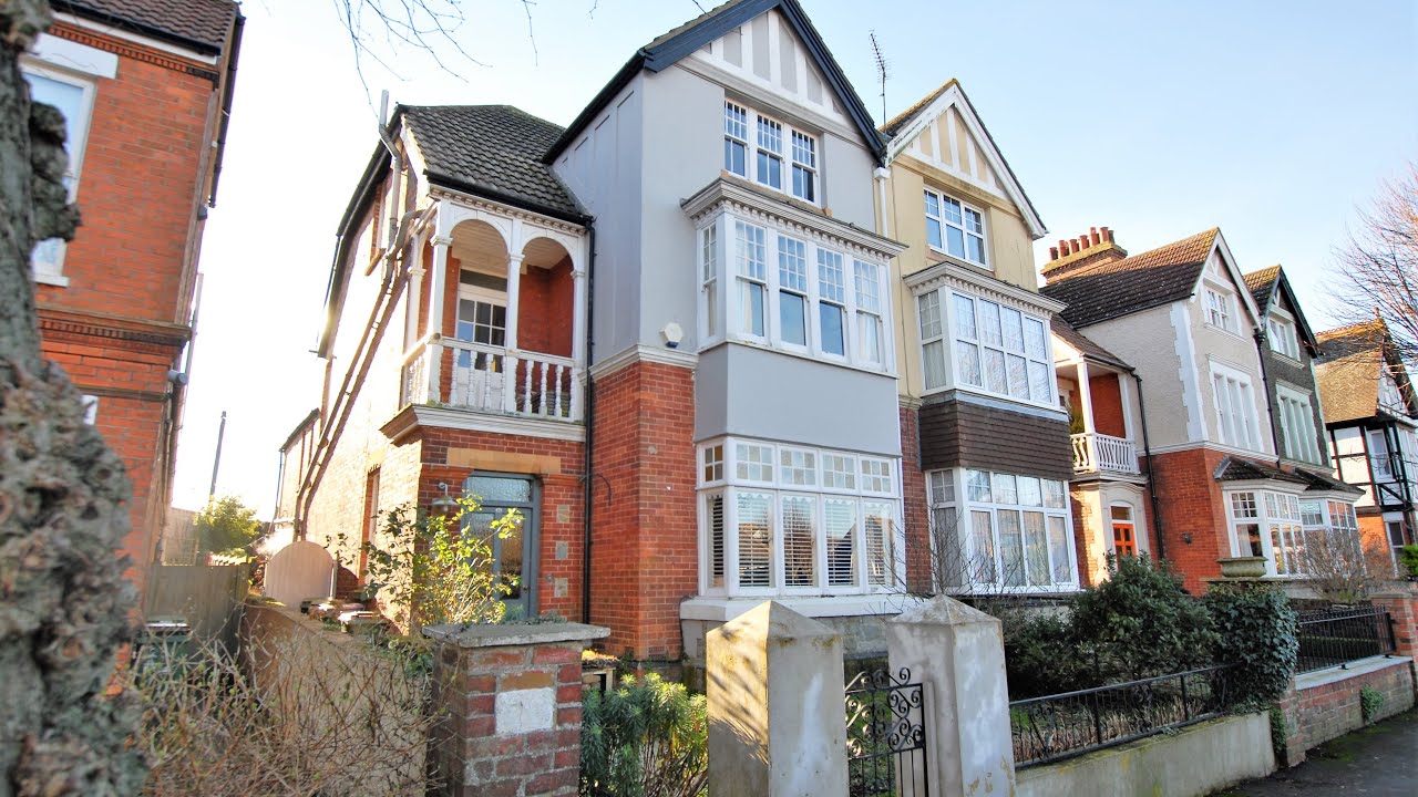 25 Limes Road, Folkestone. YouTube