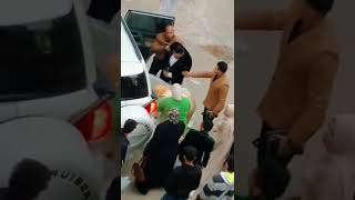 عريس يضرب عروسته فى الشارع امام الناس فى الإسماعيلية