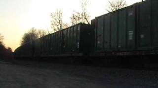CSX Q702 heads eastbound with a friendly crew.