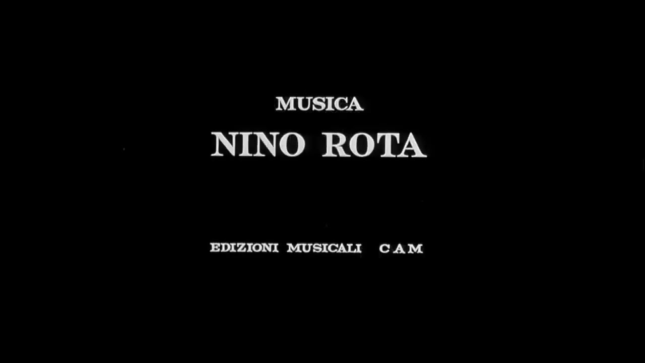 監督であるフェデリコ・フェリーニ（Federico Felline）の単独、8作品