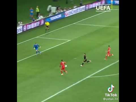 اهدي شويه يا كرستيانو