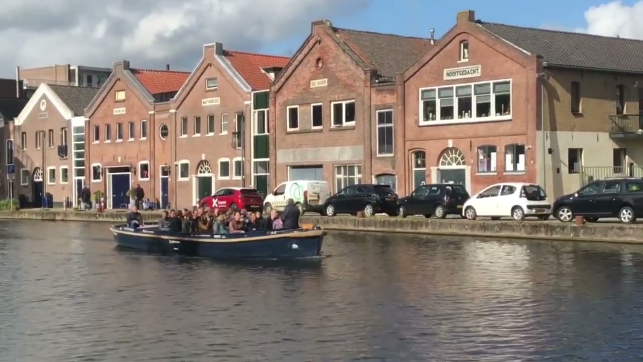 Schiedam Fluisterboot  door de  Haven van de Noordvestsingel  2022 10 01