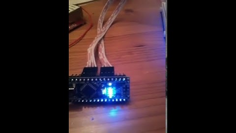 Toying with arduino, 2 LEDs