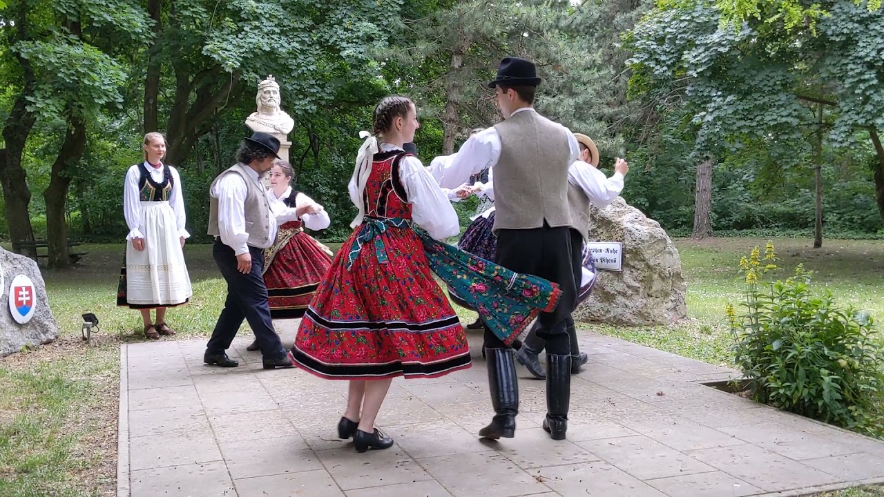 Mezőkeszüi táncok - Délibáb Táncegyüttes