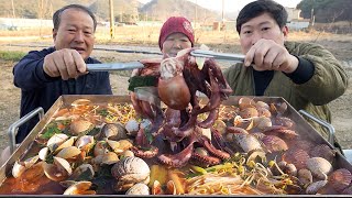 Суп из морепродуктов с различными моллюсками, осьминогом, морским ушком - кулинарное шоу Мукбанг