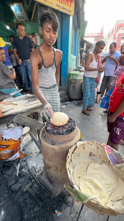 Unique Roti Making On Coal Fire #foryoupage #reels #viralvideos #instagram #viral #food #foodie