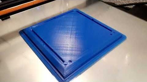 3D Printing: My TARDIS exterior base miniature.