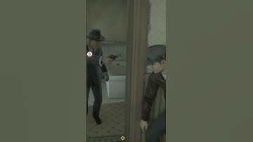 Tommy taking out a thug #tommy #xboxone #mafiadefinitiveedition #stealthmode #stealth #shorts