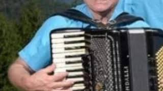 Виртуозното Соло На Емил Узунски - Ръководител На Виевска Фолк Група