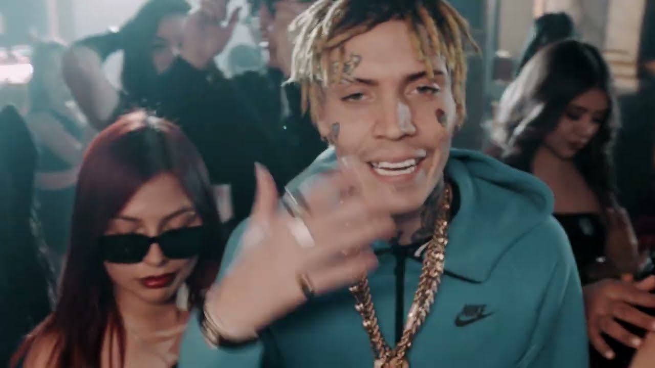 Yaga & Mackie ft. Marcianeke, Simon la letra - No me kompare (Video Oficial)