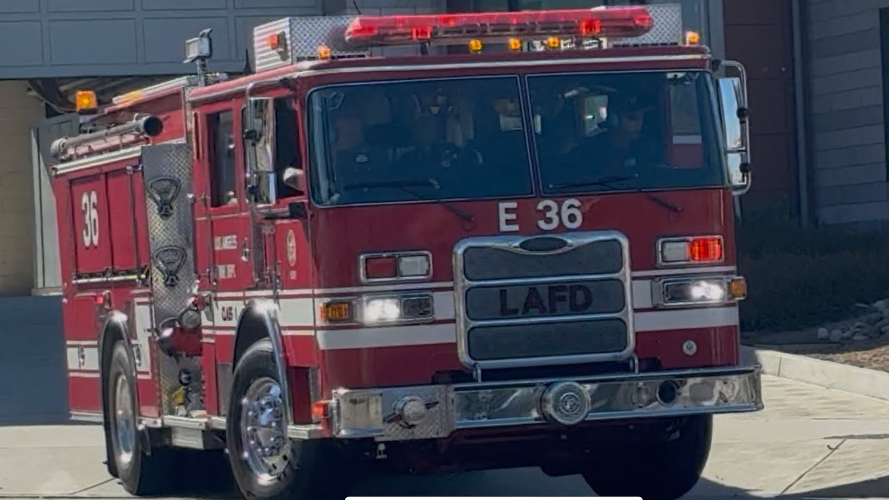 LAFD Engine 36 Responding - YouTube