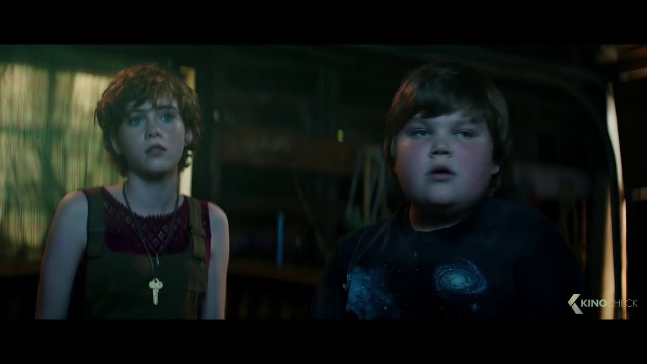 IT cracked up trailer