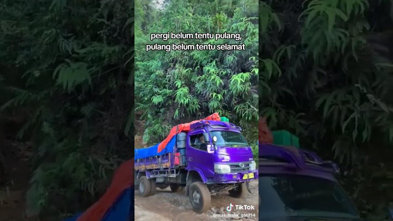 truk Dyna perdana di lintasan trans Papua 