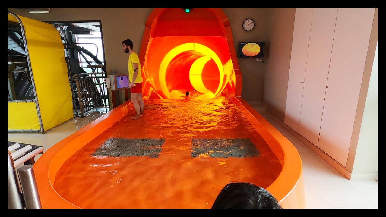 Escorrega Water Slide at AquaShow Water Park Indoor, Quarteira